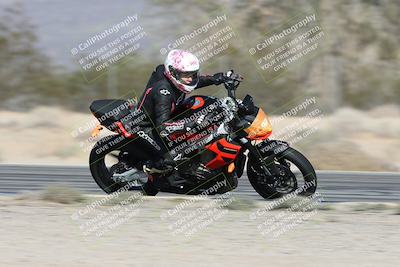 media/Dec-01-2025-Moto Forza (Mon) [[2daa91e15f]]/3-Beginner Group/Session 2 (Turn 7 Inside Pans)/